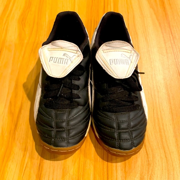 Puma Shoes Puma King Indoor Black White Gold Soccer Shoes Cleats Sneakers Poshmark